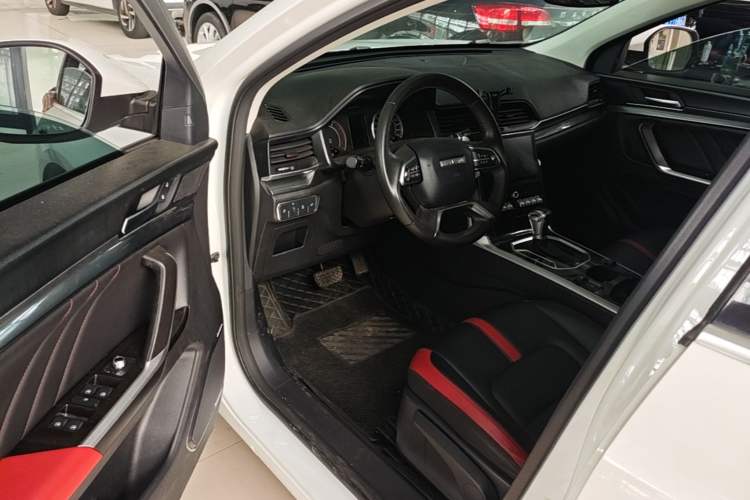 Used Haval H4 2018 Red-Label 1.5 GDIT DCT Fashion Edition Driver Seat