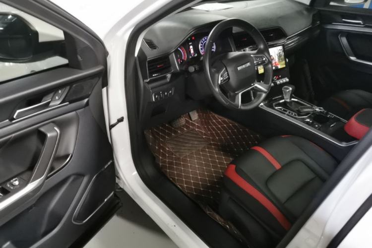 Used Haval H4 2018 Red-Label 1.5 GDIT DCT Fashion Edition Driver Seat