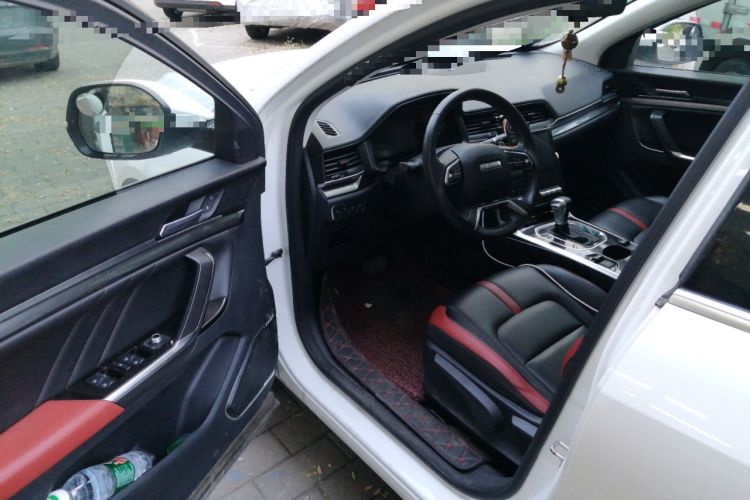 Used Haval H4 2018 Red-Label 1.5 GDIT DCT Fashion Edition Driver Seat