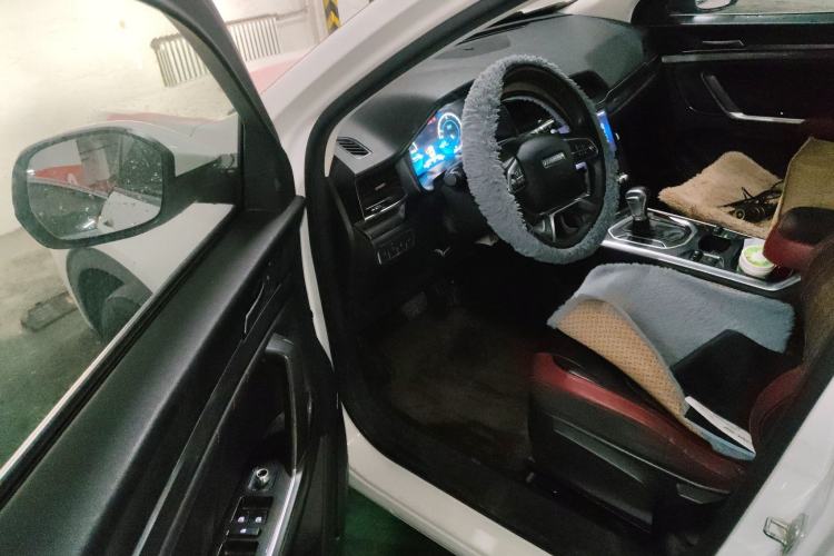 Used Haval H4 2018 Blue Label 1.5 GDIT DCT Fashion Edition Driver Seat