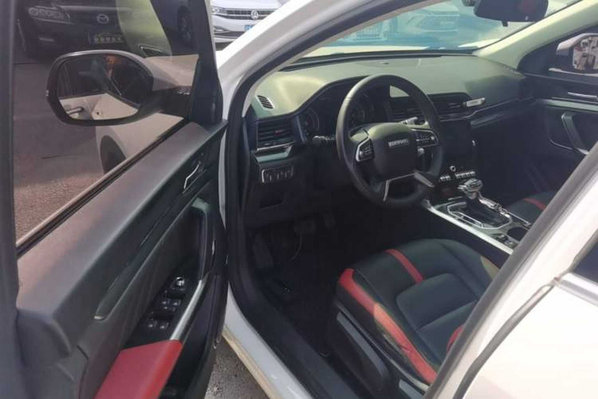 Used Haval H4 2018 Blue Label 1.5 GDIT DCT Fashion Edition Driver Seat