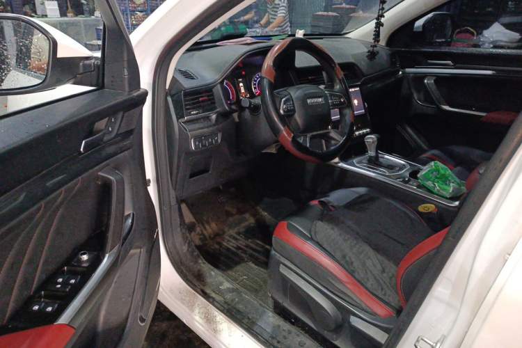 Used Haval H4 2018 Red-Label 1.5 GDIT DCT Fashion Edition Driver Seat