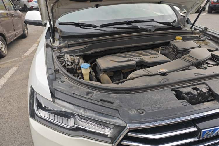 Used Haval H4 2018 Blue Label 1.5 GDIT DCT Fashion Edition Engine Bay Right