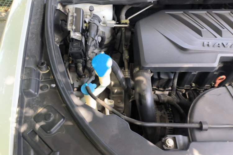 Used Haval H4 2018 Red-Label 1.5 GDIT DCT Fashion Edition Engine Bay Right