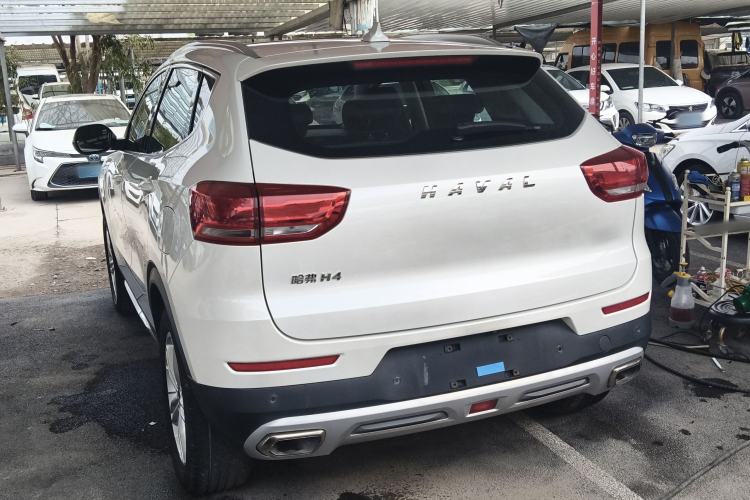 Used Haval H4 2018 Red-Label 1.5 GDIT DCT Fashion Edition Exterior 2