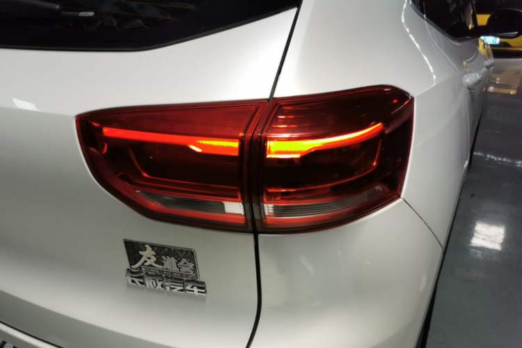 Used Haval H4 2018 Red-Label 1.5 GDIT DCT Fashion Edition Exterior 3