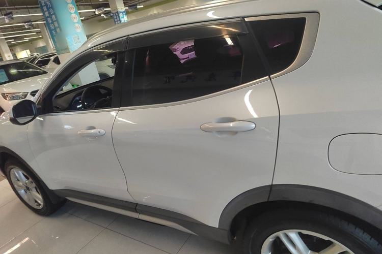 Used Haval H4 2018 Red-Label 1.5 GDIT DCT Fashion Edition Exterior 3