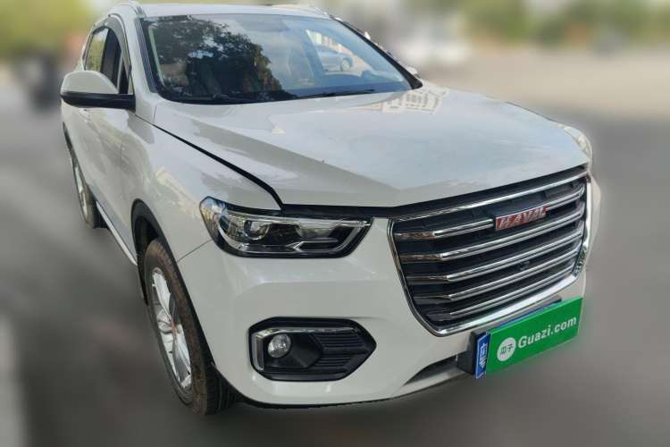 Used Haval H4 2018 Red-Label 1.5 GDIT DCT Fashion Edition Front Right 45 Deg