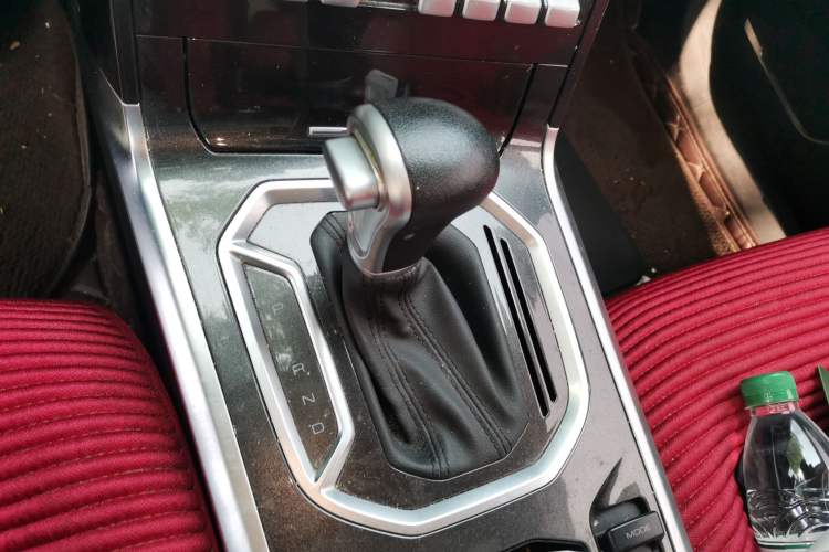 Used Haval H4 2018 Red-Label 1.5 GDIT DCT Fashion Edition Gear Lever