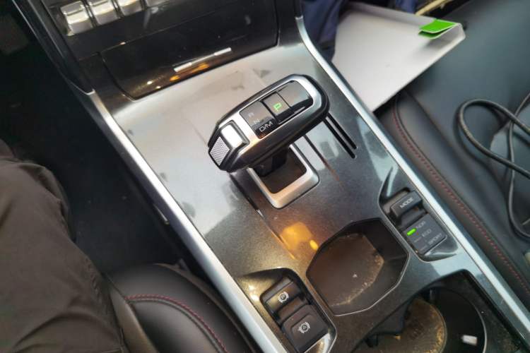 Used Haval H4 2018 Blue Label 1.3 GDIT DCT Fashion Edition Gear Lever