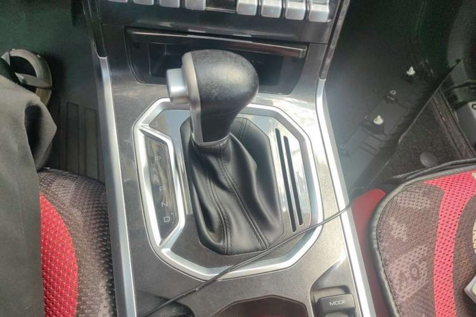 Used Haval H4 2018 Red-Label 1.5 GDIT DCT Fashion Edition Gear Lever