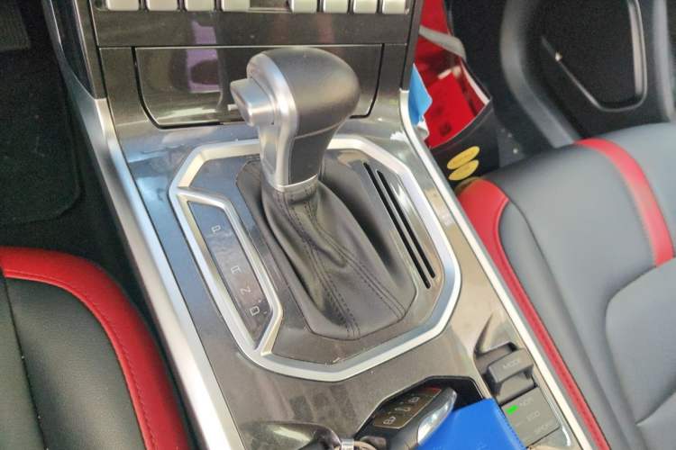 Used Haval H4 2018 Blue Label 1.5 GDIT DCT Fashion Edition Gear Lever