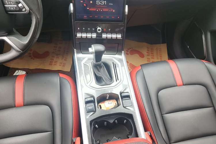 Used Haval H4 2018 Red-Label 1.5 GDIT DCT Fashion Edition Gear Lever
