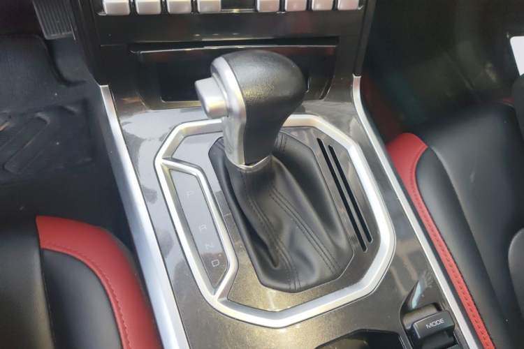 Used Haval H4 2018 Blue Label 1.5 GDIT DCT Fashion Edition Gear Lever