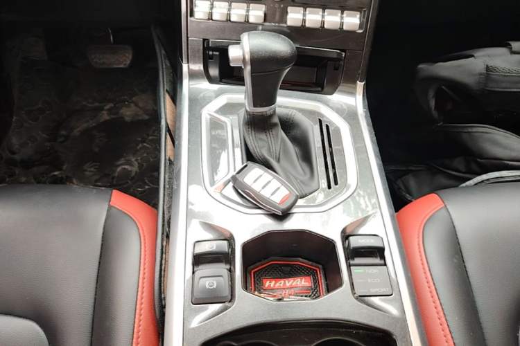 Used Haval H4 2018 Red-Label 1.5 GDIT DCT Fashion Edition Gear Lever