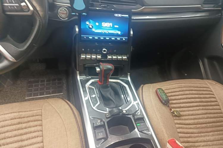 Used Haval H4 2018 Red-Label 1.5 GDIT DCT Fashion Edition Gear Lever