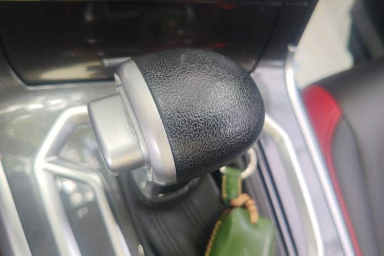 Used Haval H4 2018 Blue Label 1.5 GDIT DCT Fashion Edition Gear Lever