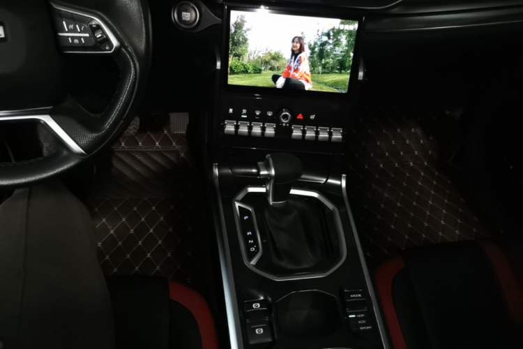 Used Haval H4 2018 Red-Label 1.5 GDIT DCT Fashion Edition Gear Lever