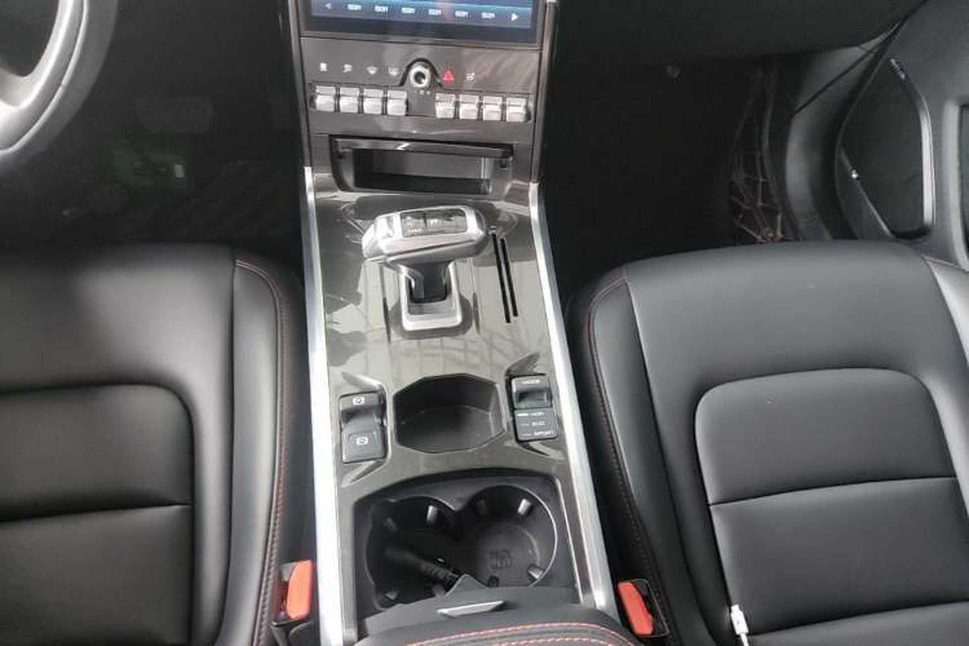 Used Haval H4 2018 Red-Label 1.3 GDIT DCT Fashion Edition Gear Lever