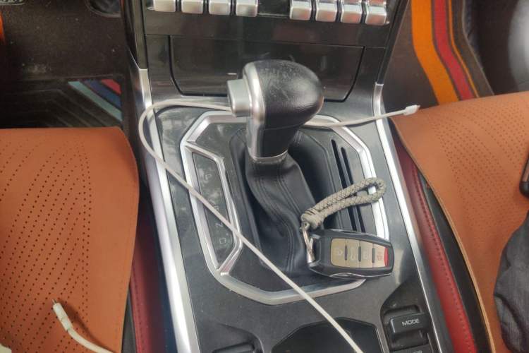 Used Haval H4 2018 Red-Label 1.5 GDIT DCT Fashion Edition Gear Lever