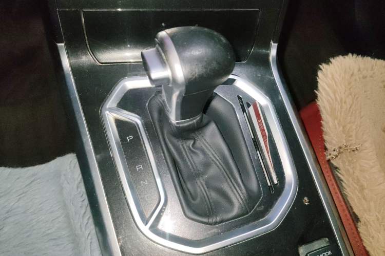 Used Haval H4 2018 Blue Label 1.5 GDIT DCT Fashion Edition Gear Lever