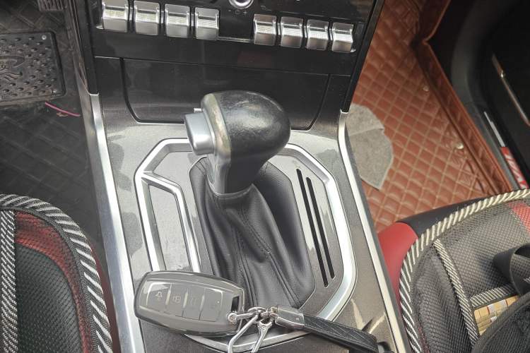 Used Haval H4 2018 Blue Label 1.5 GDIT DCT Fashion Edition Gear Lever