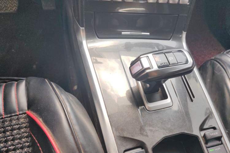 Used Haval H4 2018 Blue Label 1.3 GDIT DCT Fashion Edition Gear Lever