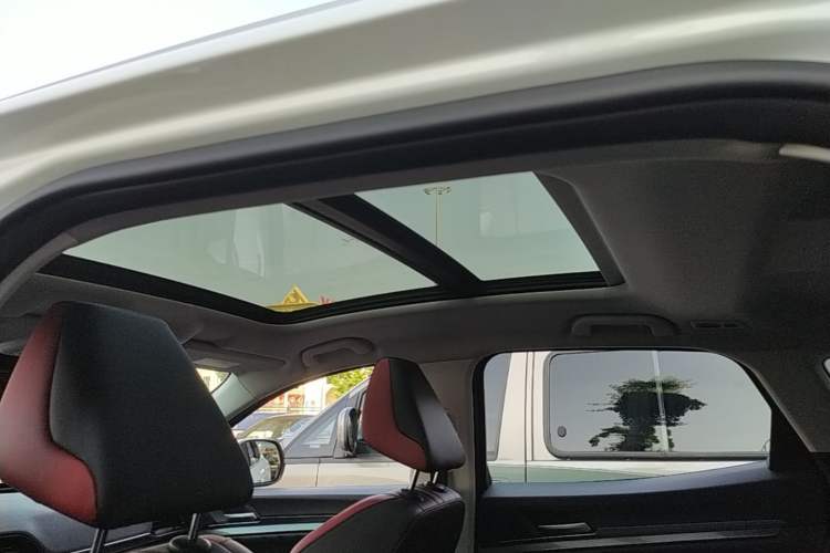 Used Haval H4 2018 Red-Label 1.5 GDIT DCT Fashion Edition Headliner