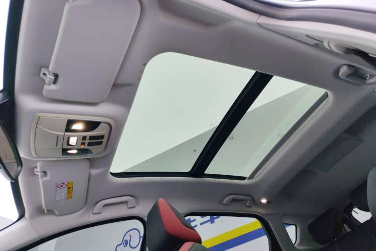 Used Haval H4 2018 Blue Label 1.5 GDIT DCT Fashion Edition Headliner