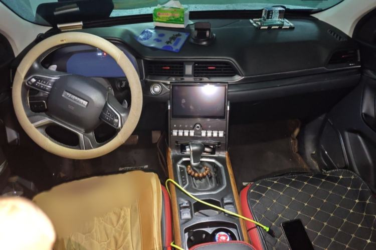 Used Haval H4 2018 Blue Label 1.5 GDIT DCT Fashion Edition Interior 2