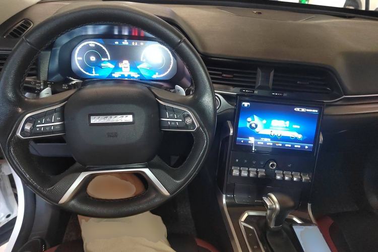 Used Haval H4 2018 Red-Label 1.5 GDIT DCT Fashion Edition Interior 2