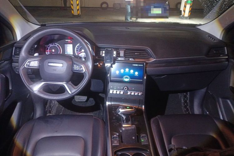 Used Haval H4 2018 Blue Label 1.3 GDIT DCT Fashion Edition Interior 2