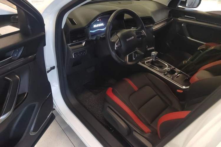 Used Haval H4 2018 Red-Label 1.5 GDIT DCT Fashion Edition Interior 3