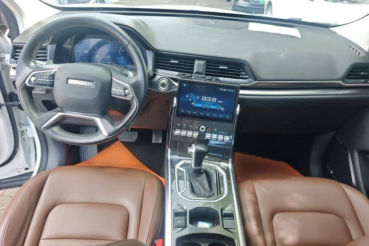 Used Haval H4 2018 Red-Label 1.5 GDIT DCT Fashion Edition Interior 3