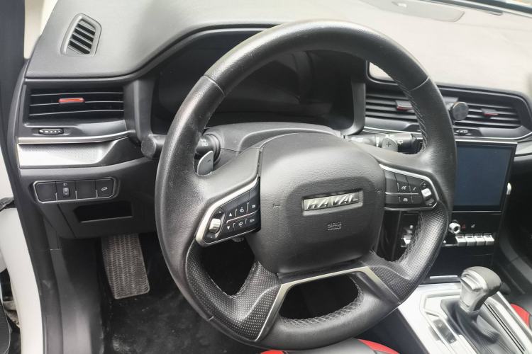 Used Haval H4 2018 Blue Label 1.5 GDIT DCT Fashion Edition Interior 6