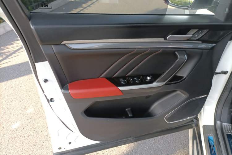Used Haval H4 2018 Red-Label 1.5 GDIT DCT Fashion Edition Left Front Door Interior