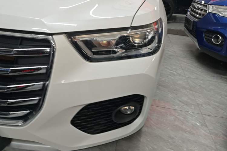 Used Haval H4 2018 Red-Label 1.3 GDIT DCT Fashion Edition Left Front Headlight