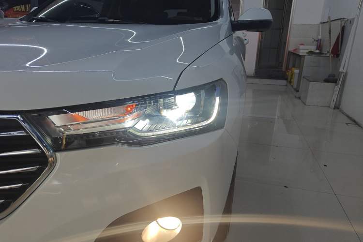 Used Haval H4 2018 Blue Label 1.5 GDIT DCT Fashion Edition Left Front Headlight