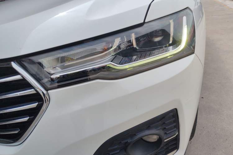Used Haval H4 2018 Blue Label 1.5 GDIT DCT Fashion Edition Left Front Headlight