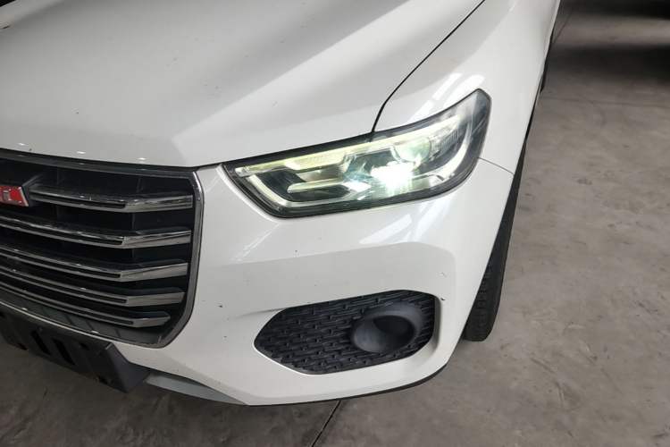 Used Haval H4 2018 Red-Label 1.3 GDIT DCT Fashion Edition Left Front Headlight