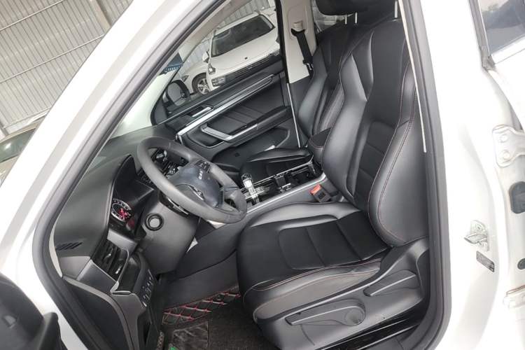 Used Haval H4 2018 Red-Label 1.3 GDIT DCT Fashion Edition Left Front Seat