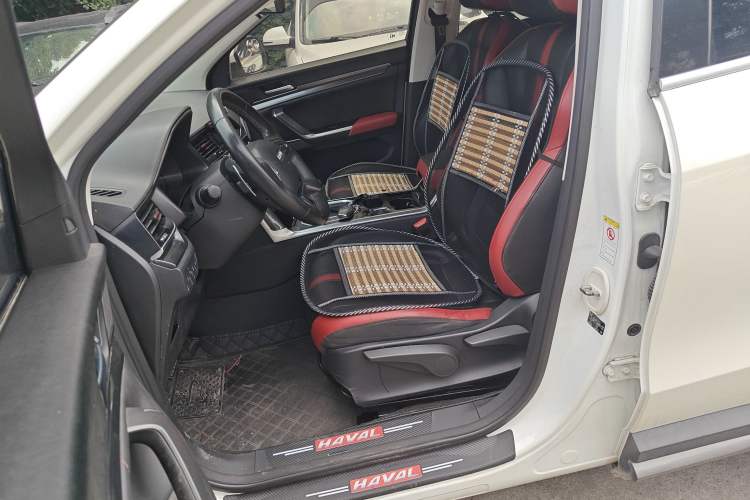 Used Haval H4 2018 Blue Label 1.5 GDIT DCT Fashion Edition Left Front Seat