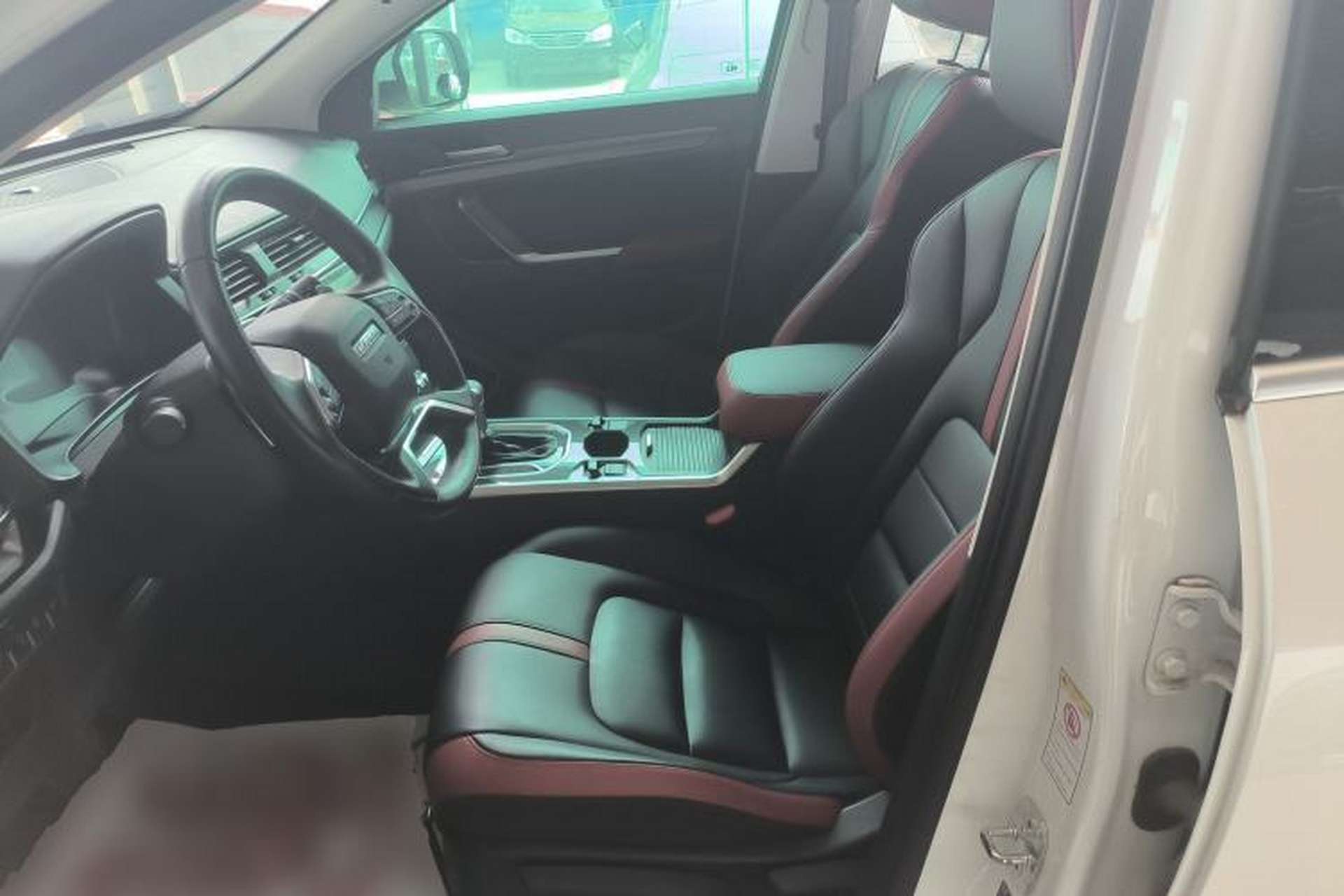 Used Haval H4 2018 Red-Label 1.5 GDIT DCT Fashion Edition Left Front Seat