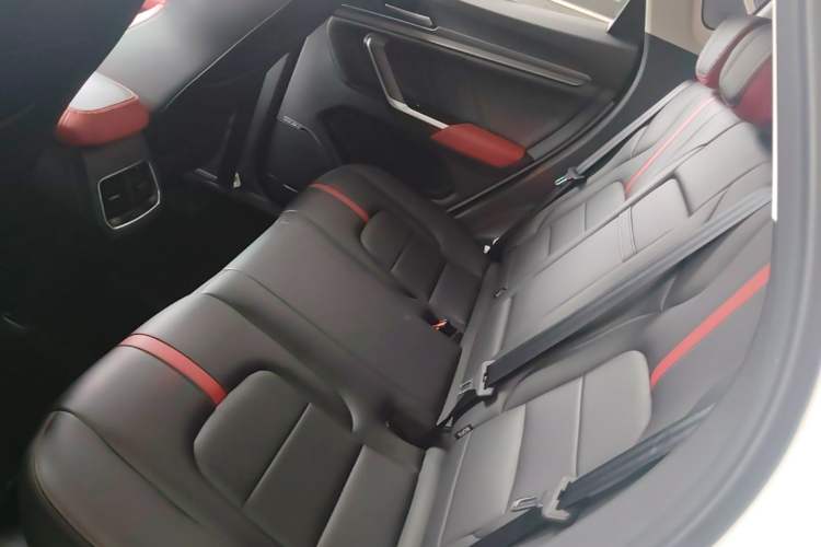 Used Haval H4 2018 Red-Label 1.5 GDIT DCT Fashion Edition Left Rear Seat