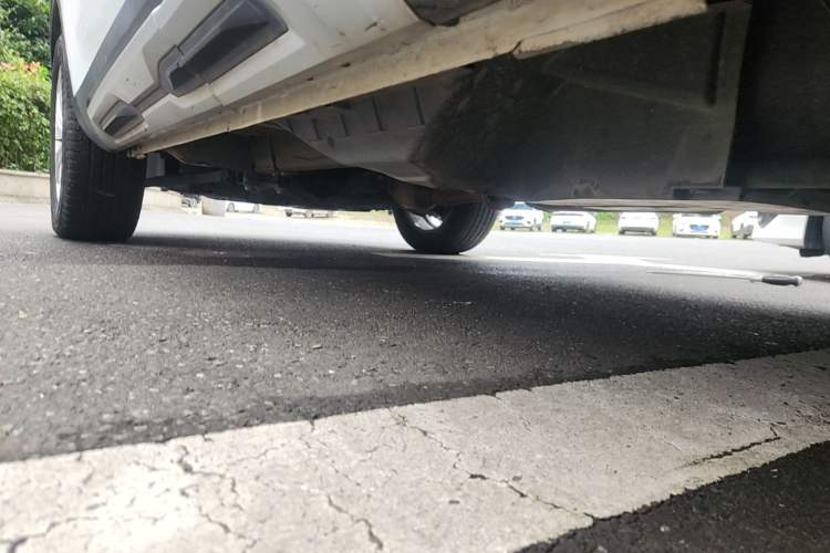 Used Haval H4 2018 Red-Label 1.5 GDIT DCT Fashion Edition Left Side Sill