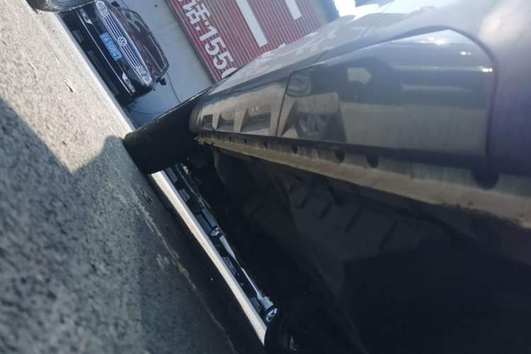 Used Haval H4 2018 Blue Label 1.5 GDIT DCT Fashion Edition Left Side Sill
