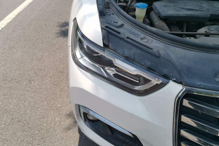 Used Haval H4 2018 Red-Label 1.5 GDIT DCT Fashion Edition Right Front Headlight