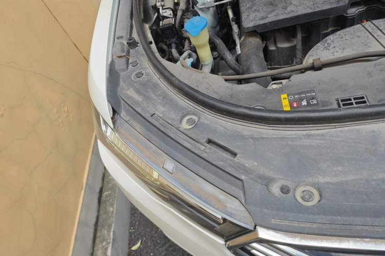Used Haval H4 2018 Blue Label 1.5 GDIT DCT Fashion Edition Right Front Headlight