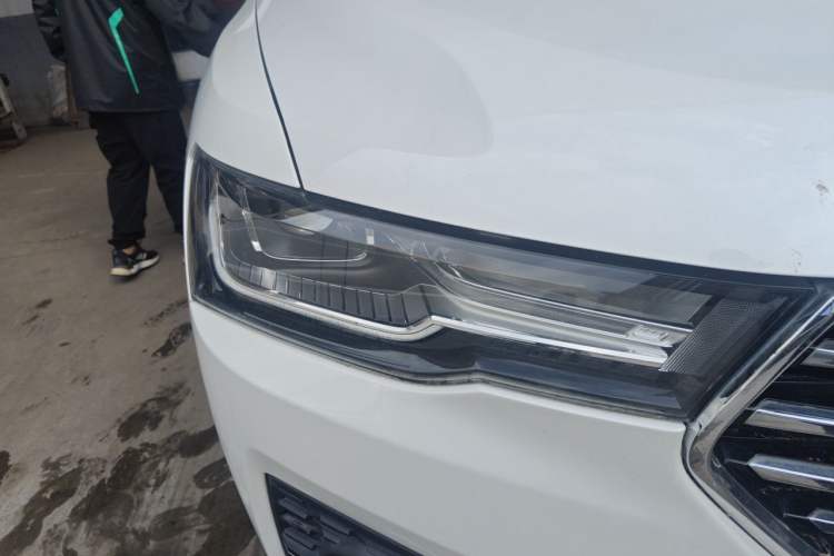 Used Haval H4 2018 Blue Label 1.5 GDIT DCT Fashion Edition Right Front Headlight
