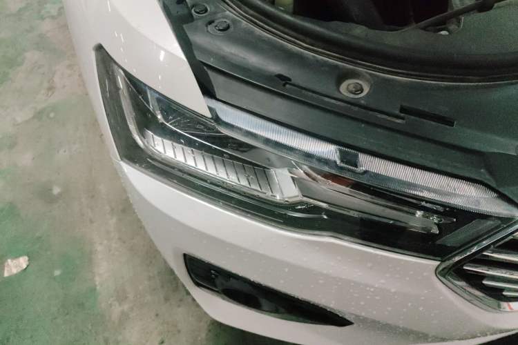 Used Haval H4 2018 Blue Label 1.5 GDIT DCT Fashion Edition Right Front Headlight